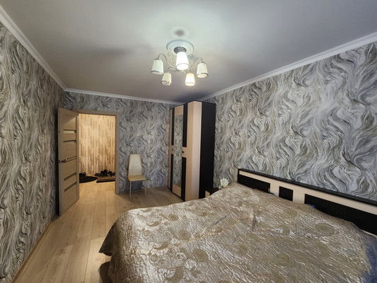 Продам трехкомнатную (3-комн.) квартиру, 3, Торосово д