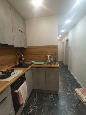 Продам трехкомнатную (3-комн.) квартиру, Кольский пр-кт, 169, Мурманск г