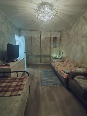 Продам трехкомнатную (3-комн.) квартиру, Кольский пр-кт, 169, Мурманск г