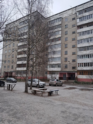 Продам трехкомнатную (3-комн.) квартиру, Чавайна б-р, 14, Йошкар-Ола г