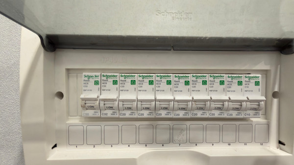 Продам однокомнатную (1-комн.) квартиру, Орджоникидзе ул, 56/1, Сыктывкар г