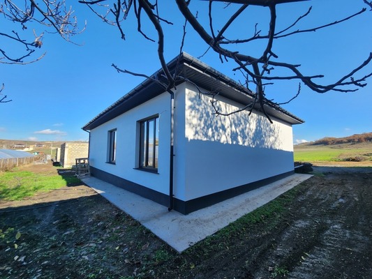 Продам дом, Тертышного И. ул, Саки г, 0 км от города