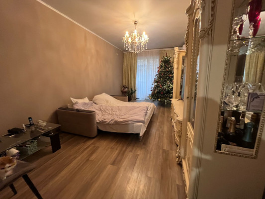 Продам многокомнатную квартиру, Трофимова ул, 1/17, Москва г