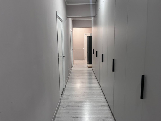 Продам многокомнатную квартиру, Трофимова ул, 1/17, Москва г