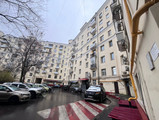 Продам многокомнатную квартиру, Трофимова ул, 1/17, Москва г