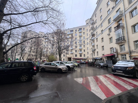 Продам многокомнатную квартиру, Трофимова ул, 1/17, Москва г