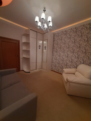 Продам трехкомнатную (3-комн.) квартиру, Кузнецовская ул, 48А, Санкт-Петербург г