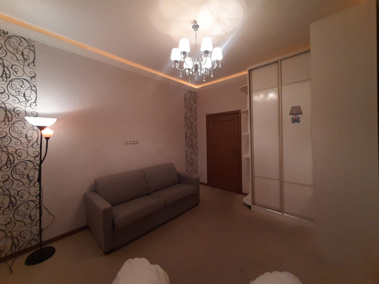 Продам трехкомнатную (3-комн.) квартиру, Кузнецовская ул, 48А, Санкт-Петербург г