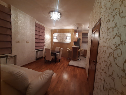 Продам трехкомнатную (3-комн.) квартиру, Кузнецовская ул, 48А, Санкт-Петербург г