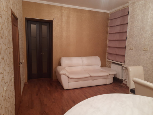 Продам трехкомнатную (3-комн.) квартиру, Кузнецовская ул, 48А, Санкт-Петербург г