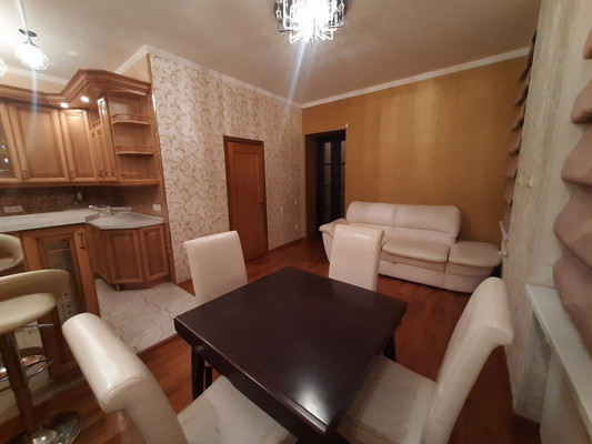 Продам трехкомнатную (3-комн.) квартиру, Кузнецовская ул, 48А, Санкт-Петербург г