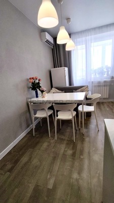 Продам двухкомнатную (2-комн.) квартиру, Сиреневый б-р, 14, Калуга г