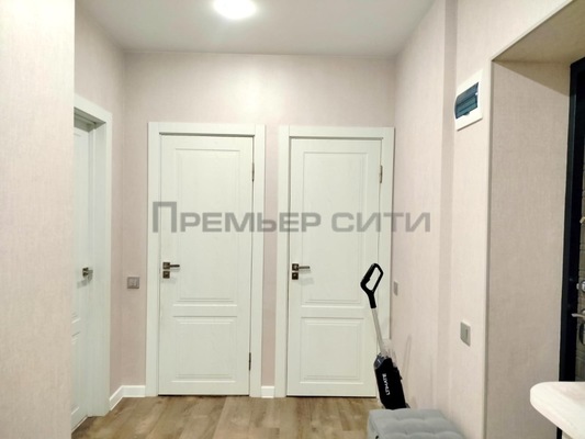 Продам двухкомнатную (2-комн.) квартиру, Сиреневый б-р, 14, Калуга г