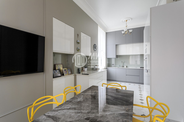 Продам многокомнатную квартиру, 1-й Басманный пер, 12, Москва г