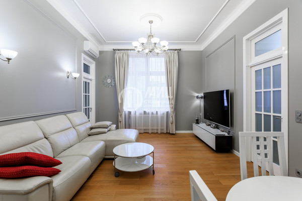 Продам многокомнатную квартиру, 1-й Басманный пер, 12, Москва г