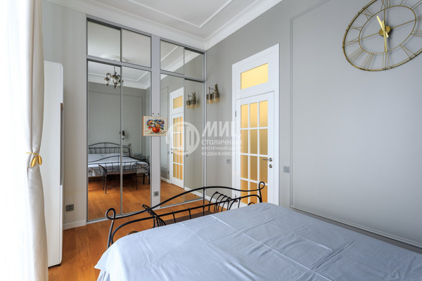 Продам многокомнатную квартиру, 1-й Басманный пер, 12, Москва г