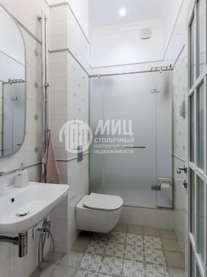 Продам многокомнатную квартиру, 1-й Басманный пер, 12, Москва г