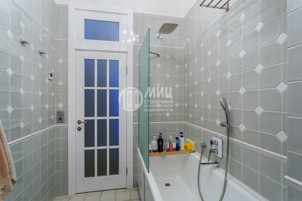 Продам многокомнатную квартиру, 1-й Басманный пер, 12, Москва г