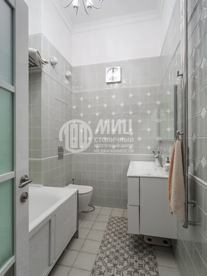 Продам многокомнатную квартиру, 1-й Басманный пер, 12, Москва г