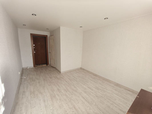 Продам комнату в 5-комн. квартире, 52 Квартал ул, 10, Красноярск г