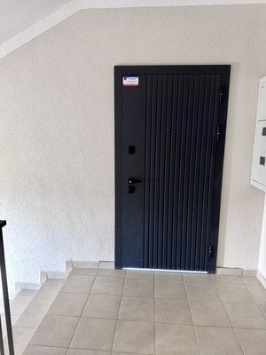 Продам двухкомнатную (2-комн.) квартиру, 51-й Армии ул, 124, Симферополь г