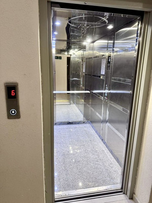 Продам двухкомнатную (2-комн.) квартиру, 51-й Армии ул, 124, Симферополь г