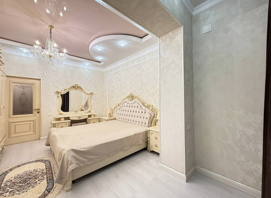 Продам трехкомнатную (3-комн.) квартиру, Оранжерейная ул, 7, Нальчик г