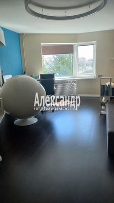 Продам двухкомнатную (2-комн.) квартиру, Токарева ул, 6, Сестрорецк г