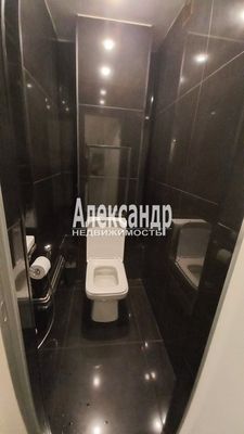 Продам двухкомнатную (2-комн.) квартиру, Токарева ул, 6, Сестрорецк г