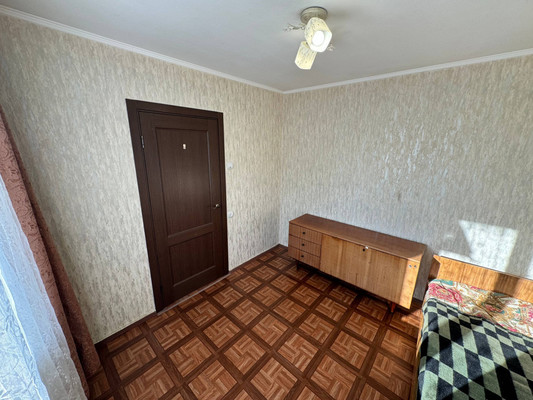 Продам многокомнатную квартиру, Ленинградская ул, 74, Комсомольск-на-Амуре г