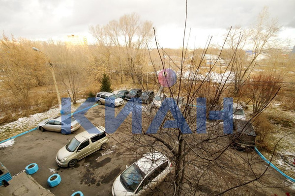 Продам трехкомнатную (3-комн.) квартиру, Металлургов пр-кт, 2А, Красноярск г