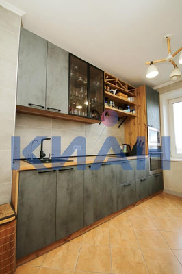 Продам трехкомнатную (3-комн.) квартиру, Металлургов пр-кт, 2А, Красноярск г