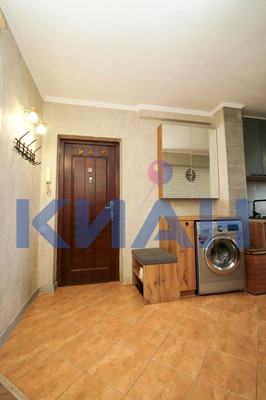 Продам трехкомнатную (3-комн.) квартиру, Металлургов пр-кт, 2А, Красноярск г