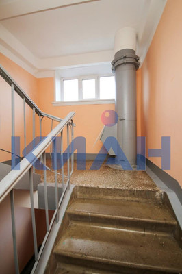 Продам трехкомнатную (3-комн.) квартиру, Металлургов пр-кт, 2А, Красноярск г