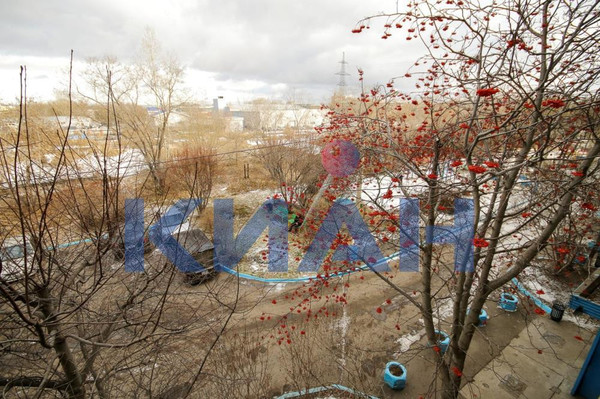 Продам трехкомнатную (3-комн.) квартиру, Металлургов пр-кт, 2А, Красноярск г