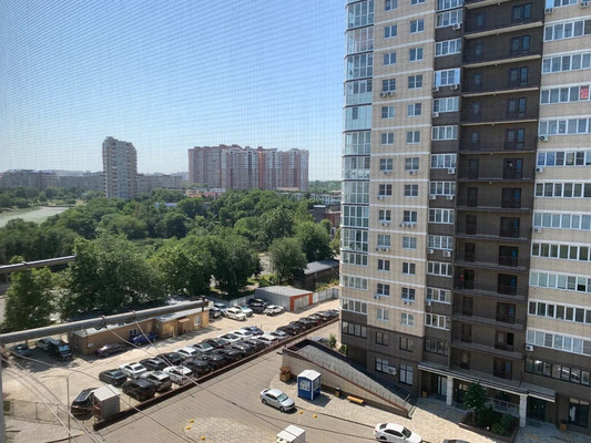 Продам двухкомнатную (2-комн.) квартиру, Старокубанская ул, 125, Краснодар г