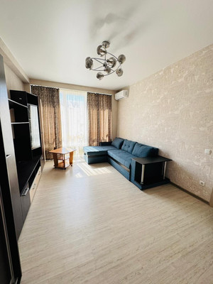 Сдам двухкомнатную (2-комн.) квартиру, Железнодорожная ул, 1кд, Симферополь г