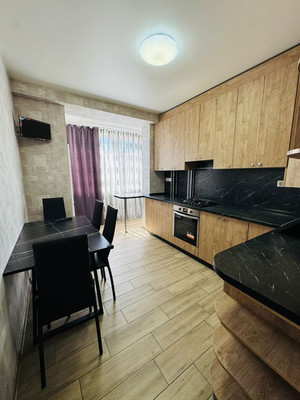 Сдам двухкомнатную (2-комн.) квартиру, Железнодорожная ул, 1кд, Симферополь г