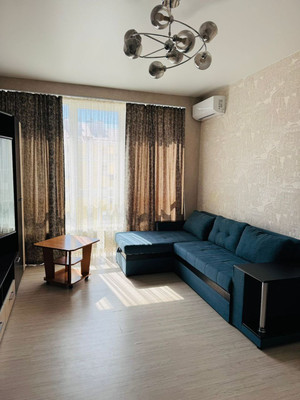 Сдам двухкомнатную (2-комн.) квартиру, Железнодорожная ул, 1кд, Симферополь г