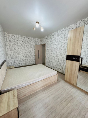 Сдам двухкомнатную (2-комн.) квартиру, Железнодорожная ул, 1кд, Симферополь г