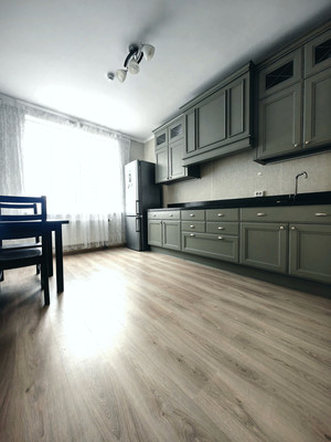 Продам двухкомнатную (2-комн.) квартиру, Заречная ул, 15к1, Парголово п