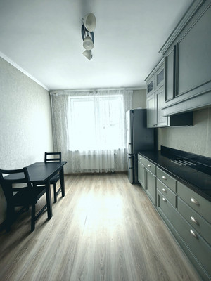 Продам двухкомнатную (2-комн.) квартиру, Заречная ул, 15к1, Парголово п