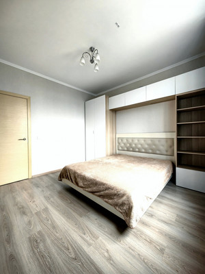 Продам двухкомнатную (2-комн.) квартиру, Заречная ул, 15к1, Парголово п