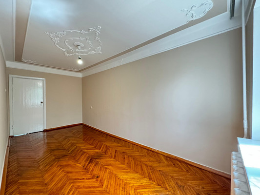 Продам двухкомнатную (2-комн.) квартиру, Осипенко ул, 24, Нальчик г