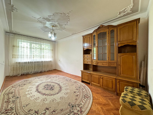 Продам двухкомнатную (2-комн.) квартиру, Осипенко ул, 24, Нальчик г