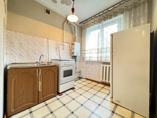 Продам двухкомнатную (2-комн.) квартиру, Осипенко ул, 24, Нальчик г