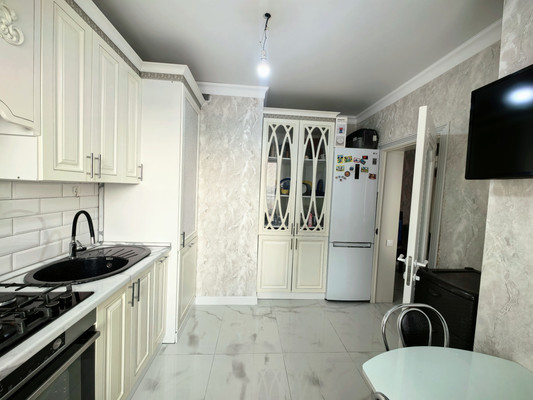 Продам двухкомнатную (2-комн.) квартиру, Шарданова ул, 48кБ, Нальчик г