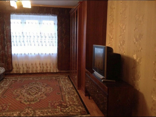 Продам двухкомнатную (2-комн.) квартиру, Южная ул, 8, Клин г