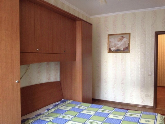 Продам двухкомнатную (2-комн.) квартиру, Южная ул, 8, Клин г