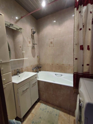 Продам двухкомнатную (2-комн.) квартиру, Южная ул, 8, Клин г